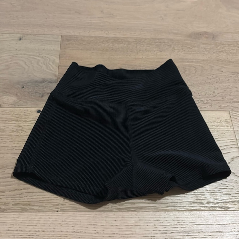NEW Tiger Friday black short size child extra large, perfect condition
